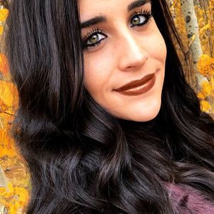 Meet your Posher, Ariana